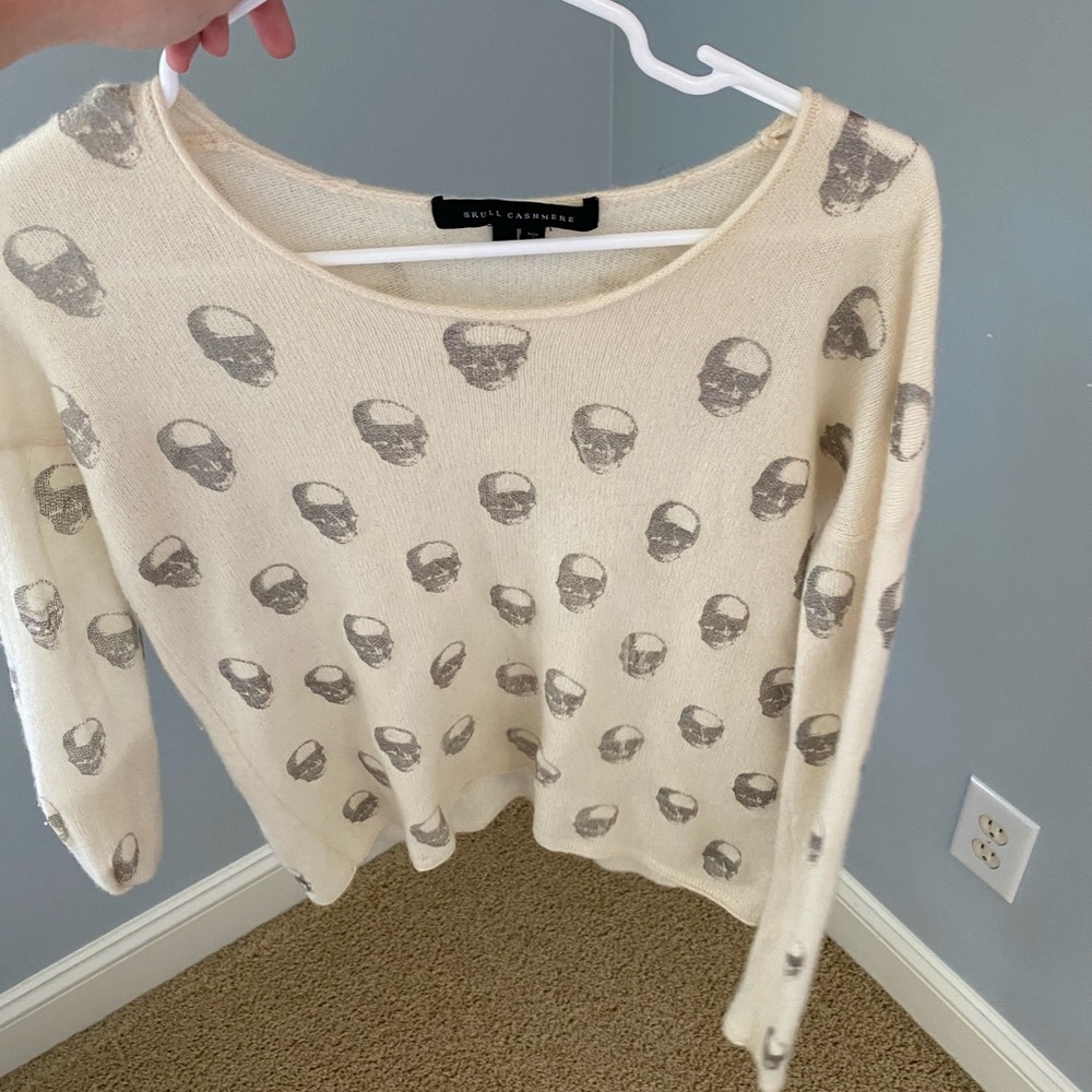 SKULL CASHMERE SWEATER